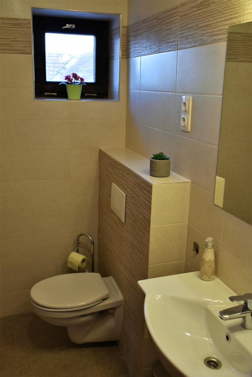 La Mia Casa Vendeghaz Hotel Kaposvar Ngoại thất bức ảnh