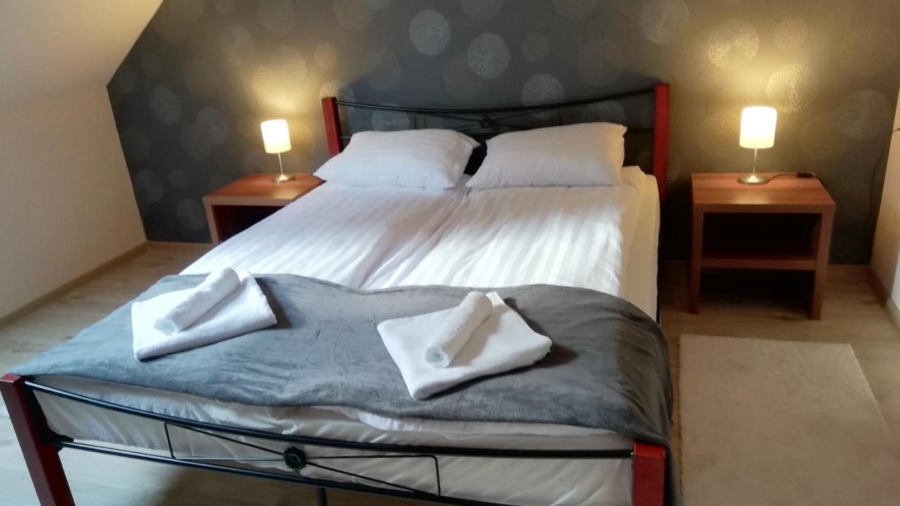 La Mia Casa Vendeghaz Hotel Kaposvar Ngoại thất bức ảnh
