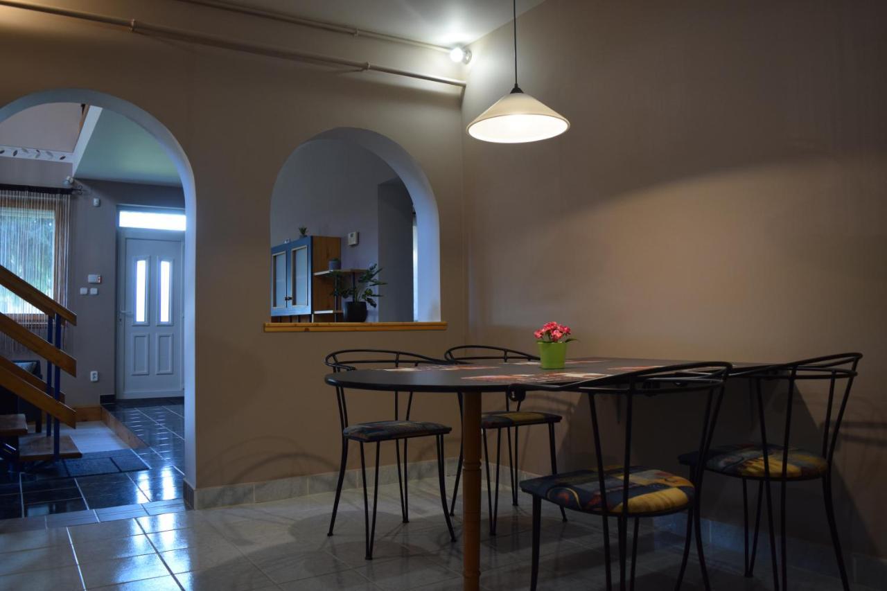 La Mia Casa Vendeghaz Hotel Kaposvar Ngoại thất bức ảnh